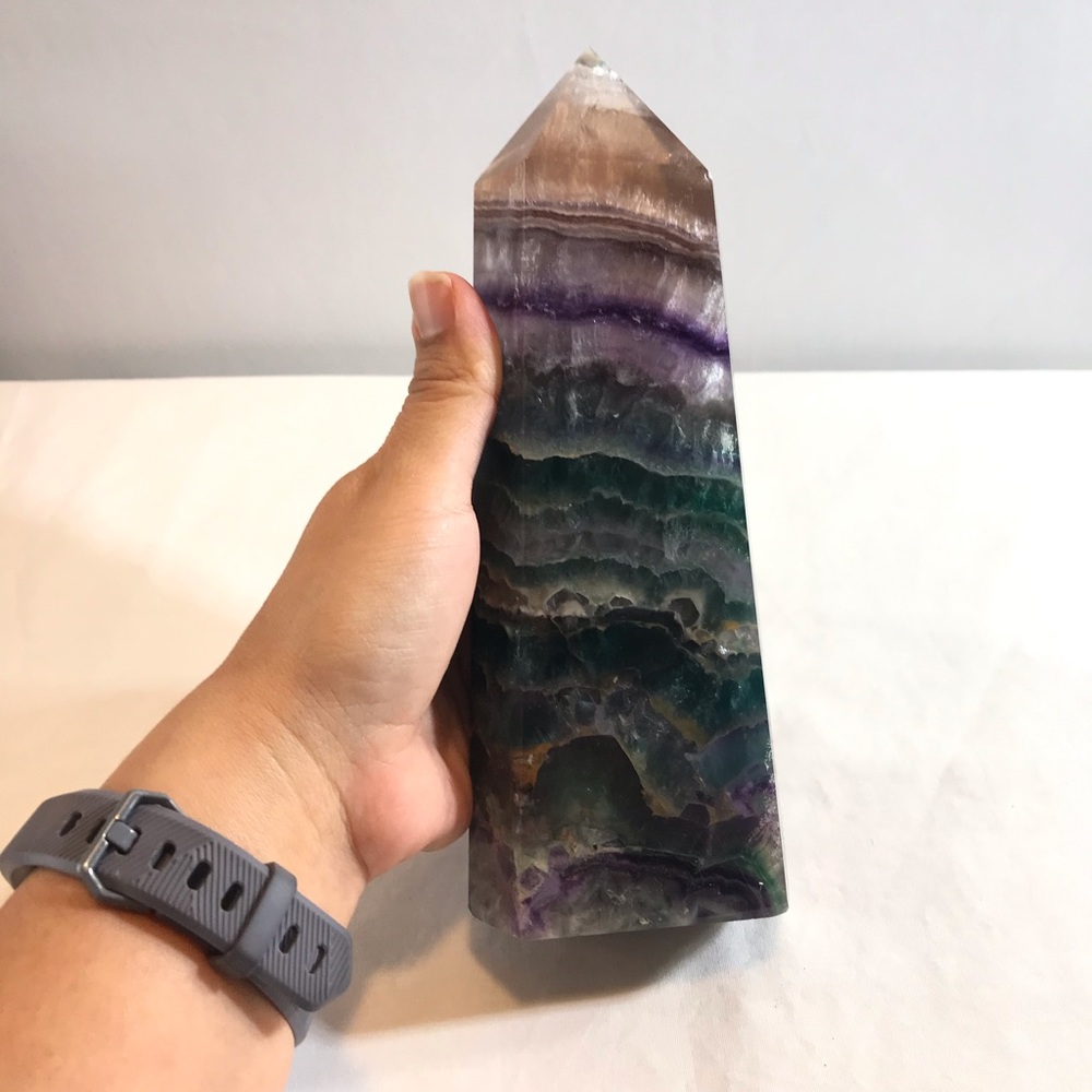 Rare rainbow fluorite obelisk🔴 - Picture 5 of 8